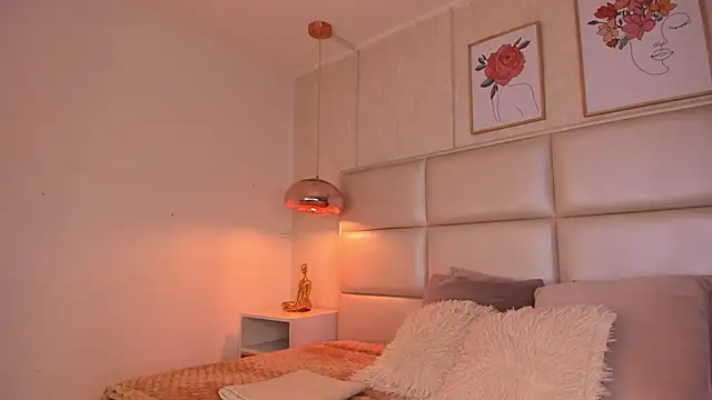 Aily Yozuko online show from 10/27/25, 02:45