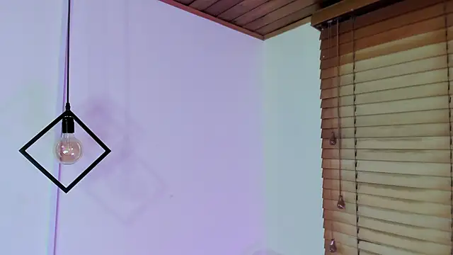 GENNESIS LOVE online show from 12/17/25, 03:33