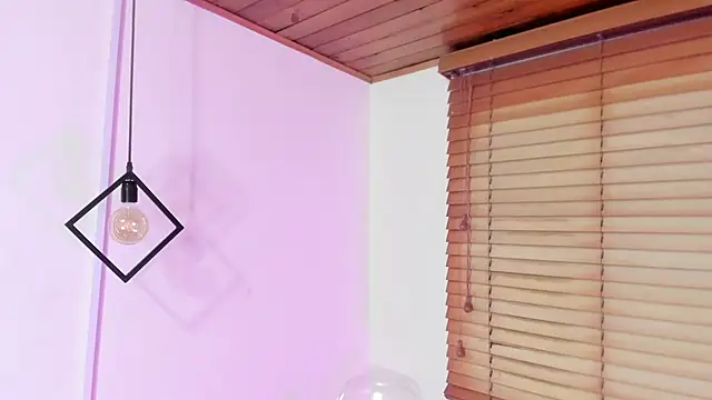 GENNESIS LOVE online show from 12/21/25, 03:30