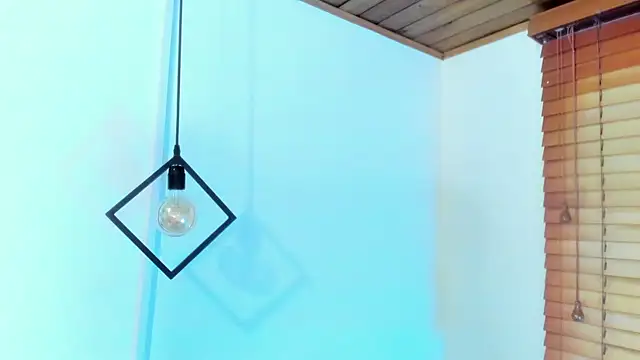 GENNESIS LOVE online show from 11/12/25, 04:27