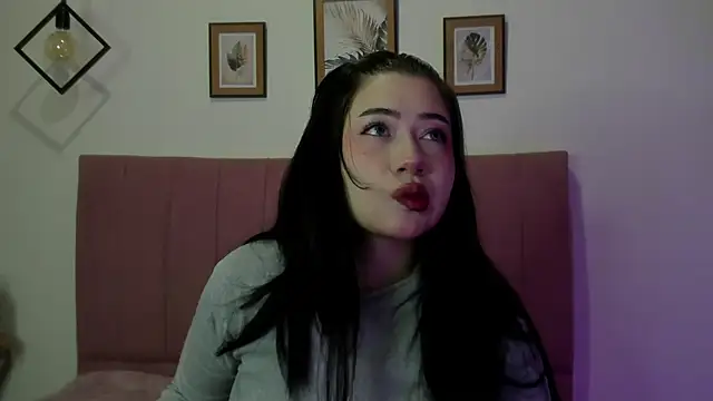 GENNESIS LOVE online show from 11/05/25, 03:31