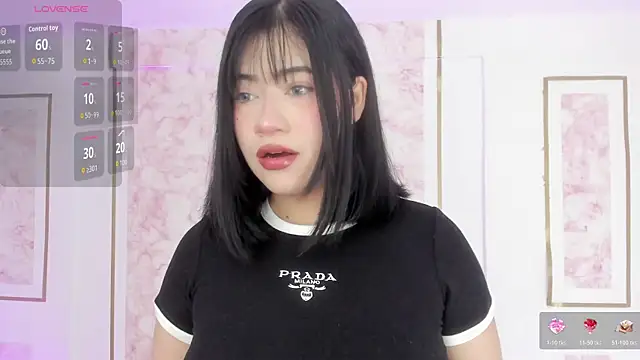 GENNESIS LOVE online show from 06/17/26, 04:01