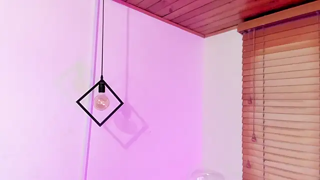 GENNESIS LOVE online show from 12/19/25, 03:21