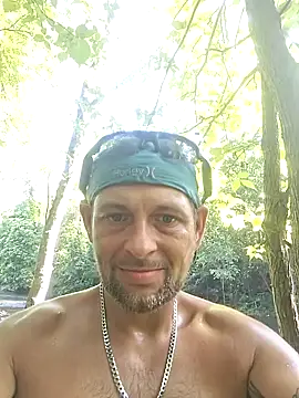 Snapshot of ROCKHARDDADDY86 chatting on 07/01/26, 01:44 ROCKHARDDADDY86 online show from 07/01/26, 01:44