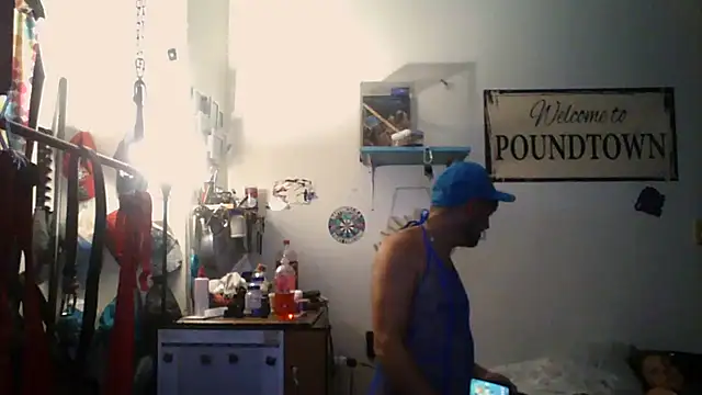 Snapshot of ROCKHARDDADDY86 chatting on 06/14/26, 06:58 ROCKHARDDADDY86 online show from 06/14/26, 06:58