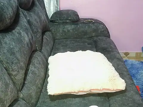 petitev online show from 10/26/25, 04:35