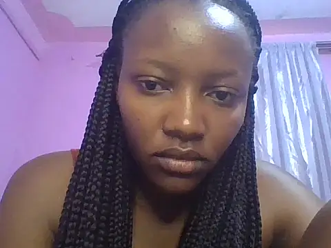 Snapshot of petitev chatting on 10/06/25, 04:13 petitev online show from 10/06/25, 04:13