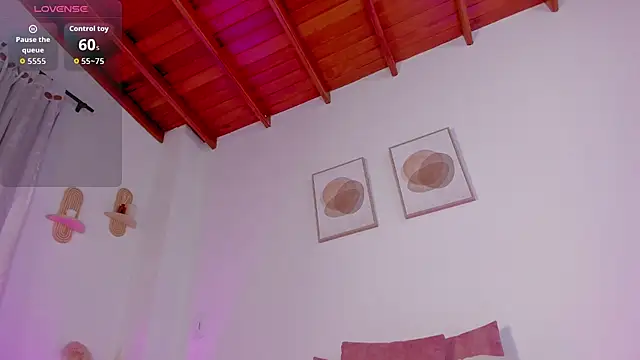 Mia 222 online show from 12/17/25, 10:31