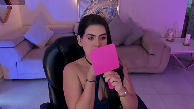 AngelicaVega online show from 11/21/25, 08:52