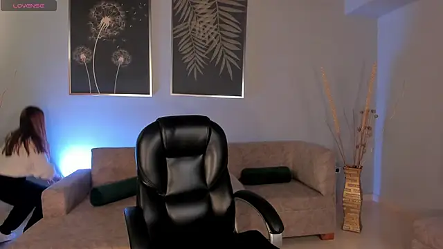 Snapshot of CarolineGraceX chatting on 11/09/25, 11:14 CarolineGraceX online show from 11/09/25, 11:14