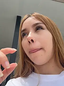 Snapshot of CarolineGraceX chatting on 03/03/26, 04:36 CarolineGraceX online show from 03/03/26, 04:36