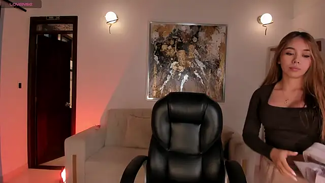 Snapshot of CarolineGraceX chatting on 11/15/25, 10:52 CarolineGraceX online show from 11/15/25, 10:52