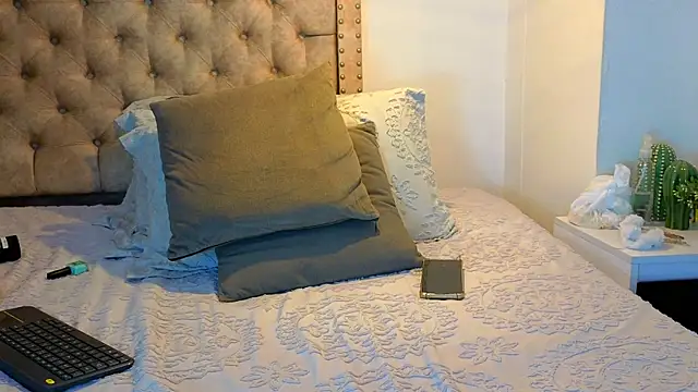 Anya Texas online show from 01/09/26, 07:21