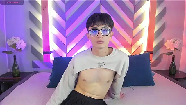 cherryy boy online show from 02/08/25, 06:22