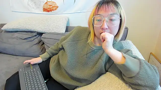 luxgray online show from 02/08/25, 09:25