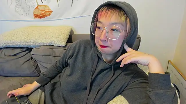 luxgray online show from 02/01/25, 01:02