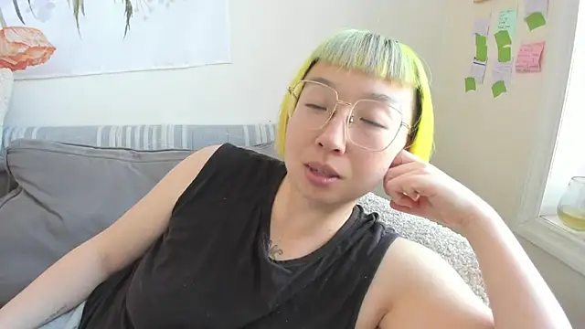 luxgray online show from 04/10/26, 06:48