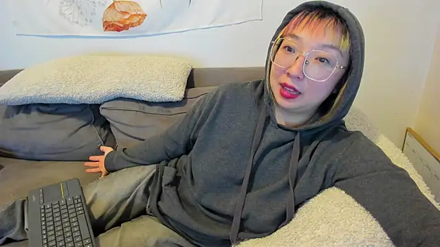 luxgray online show from 01/31/25, 01:33