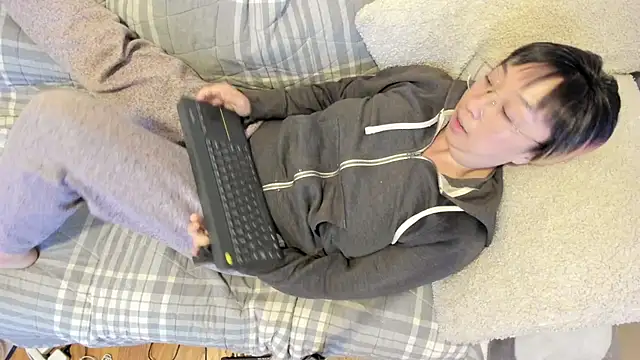 luxgray online show from 10/16/25, 01:03