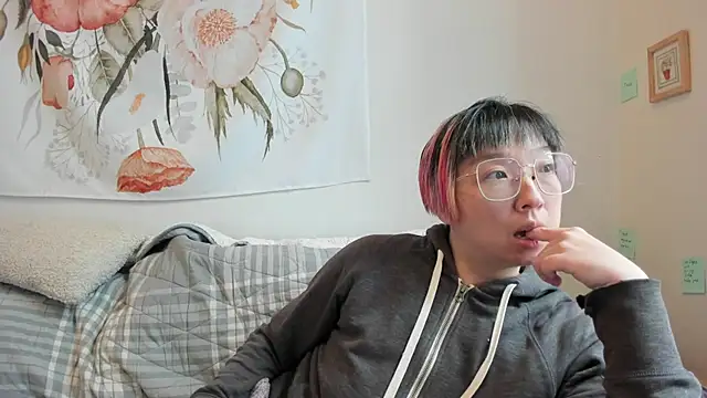 luxgray online show from 10/14/25, 06:30