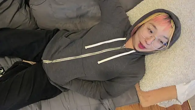 luxgray online show from 12/10/24, 12:17