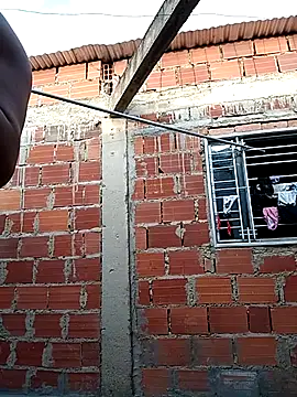 Snapshot of ariana_d20 chatting on 10/29/25, 11:31 ariana d20 online show from 10/29/25, 11:31