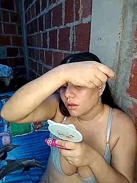 Snapshot of ariana_d20 chatting on 10/28/25, 10:31 ariana d20 online show from 10/28/25, 10:31