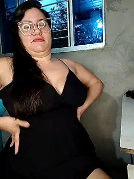 Snapshot of ariana_d20 chatting on 10/18/25, 10:34 ariana d20 online show from 10/18/25, 10:34