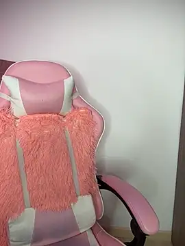 YovngBaby online show from 10/24/25, 11:48