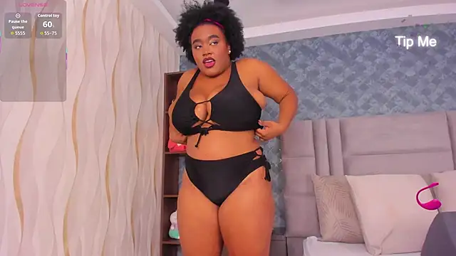 NiiaMoore online show from 12/19/25, 08:44