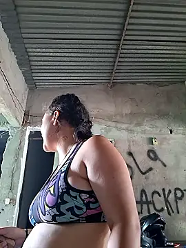 Liancy online show from 10/25/25, 07:14