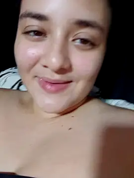 Liancy online show from 11/12/25, 01:43