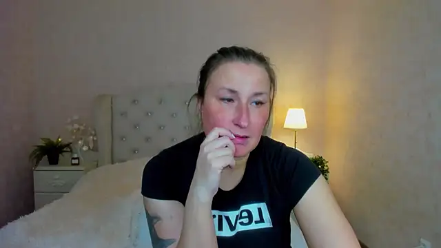 HotLiss online show from 03/27/26, 05:49