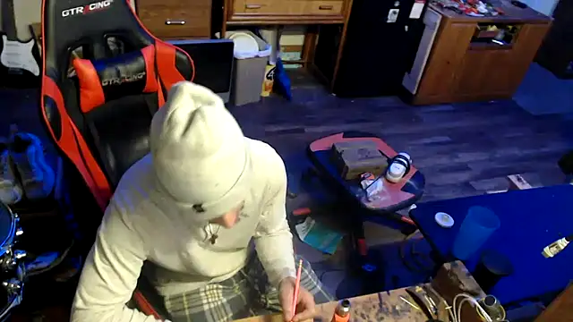 tongueispowerr6d9 online show from 04/21/26, 06:42