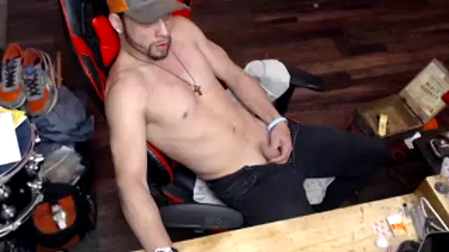 tongueispowerr6d9 online show from 05/04/26, 06:06