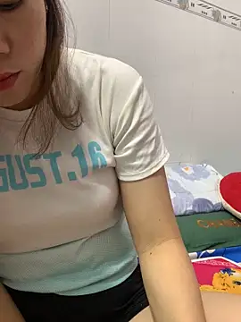 Baby-bigtits online show from 11/08/25, 02:26