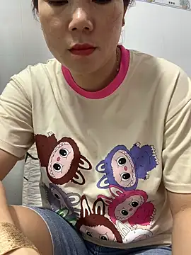 Baby-bigtits online show from 11/05/25, 02:03