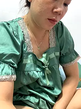 Baby-bigtits online show from 10/11/25, 11:55