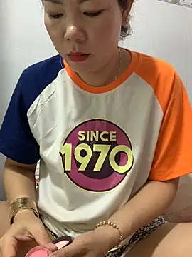 Baby-bigtits online show from 11/07/25, 12:04