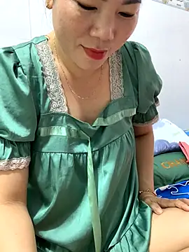 Baby-bigtits online show from 11/12/25, 11:52