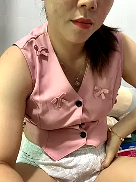 Baby-bigtits online show from 10/15/25, 02:10