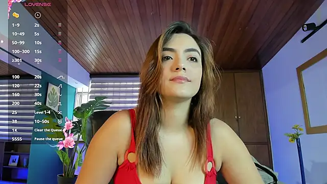 Snapshot of IsabellaaJoness chatting on 10/08/25, 12:28 IsabellaaJoness online show from 10/08/25, 12:28