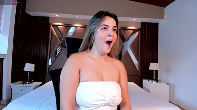 IsabellaaJoness online show from 03/17/26, 11:35