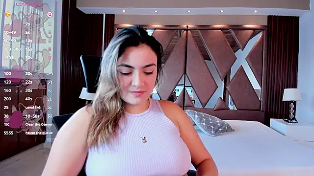IsabellaaJoness online show from 04/18/26, 11:45