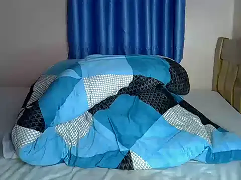 Snapshot of sweet_rozie chatting on 07/17/26, 07:27 sweet rozie online show from 07/17/26, 07:27