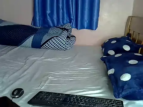 Snapshot of sweet_rozie chatting on 05/24/26, 05:40 sweet rozie online show from 05/24/26, 05:40