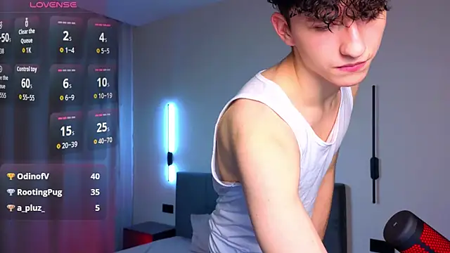 Snapshot of AmondCor chatting on 10/08/25, 12:23 AmondCor online show from 10/08/25, 12:23