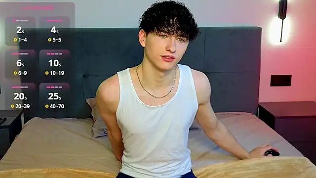 Snapshot of AmondCor chatting on 10/05/25, 09:49 AmondCor online show from 10/05/25, 09:49