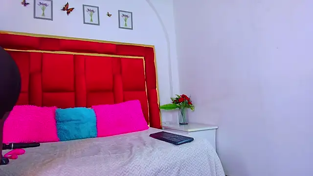 CoralHarrinson online show from 10/24/25, 07:24