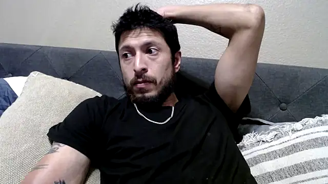 Snapshot of psil0cyb0rg chatting on 10/31/25, 05:37 psil0cyb0rg online show from 10/31/25, 05:37